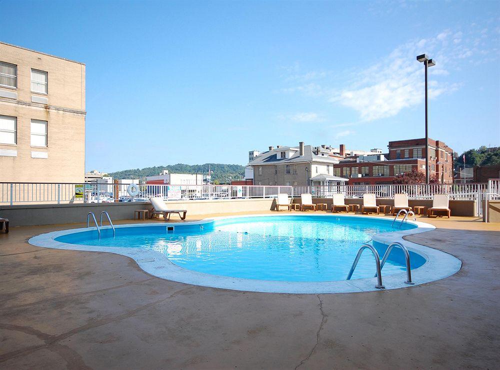Quality Inn & Suites Charleston - Civic Center Facilidades foto
