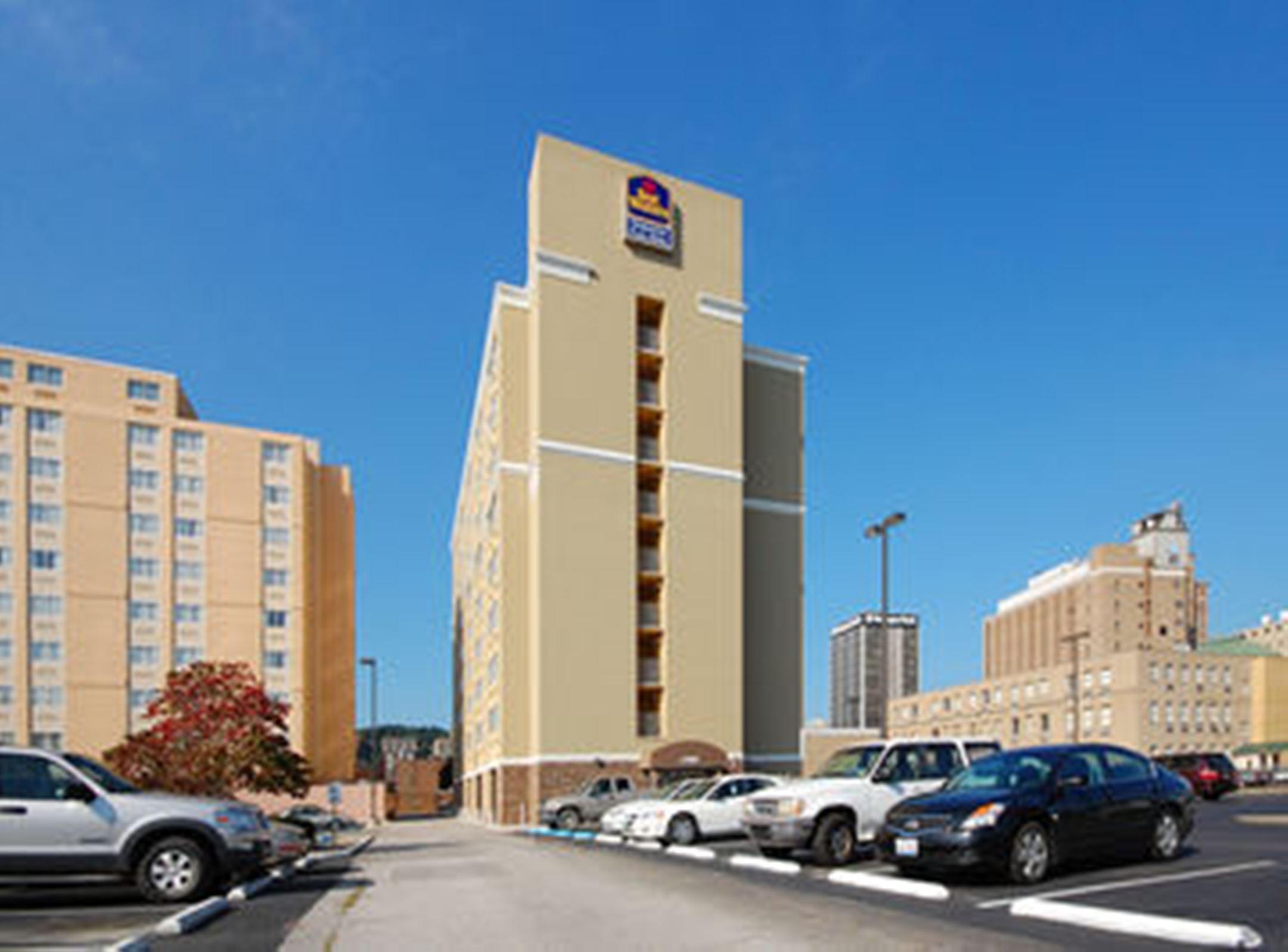 Quality Inn & Suites Charleston - Civic Center Exterior foto