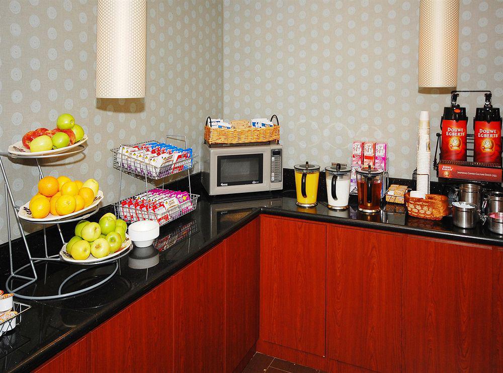 Quality Inn & Suites Charleston - Civic Center Restaurante foto